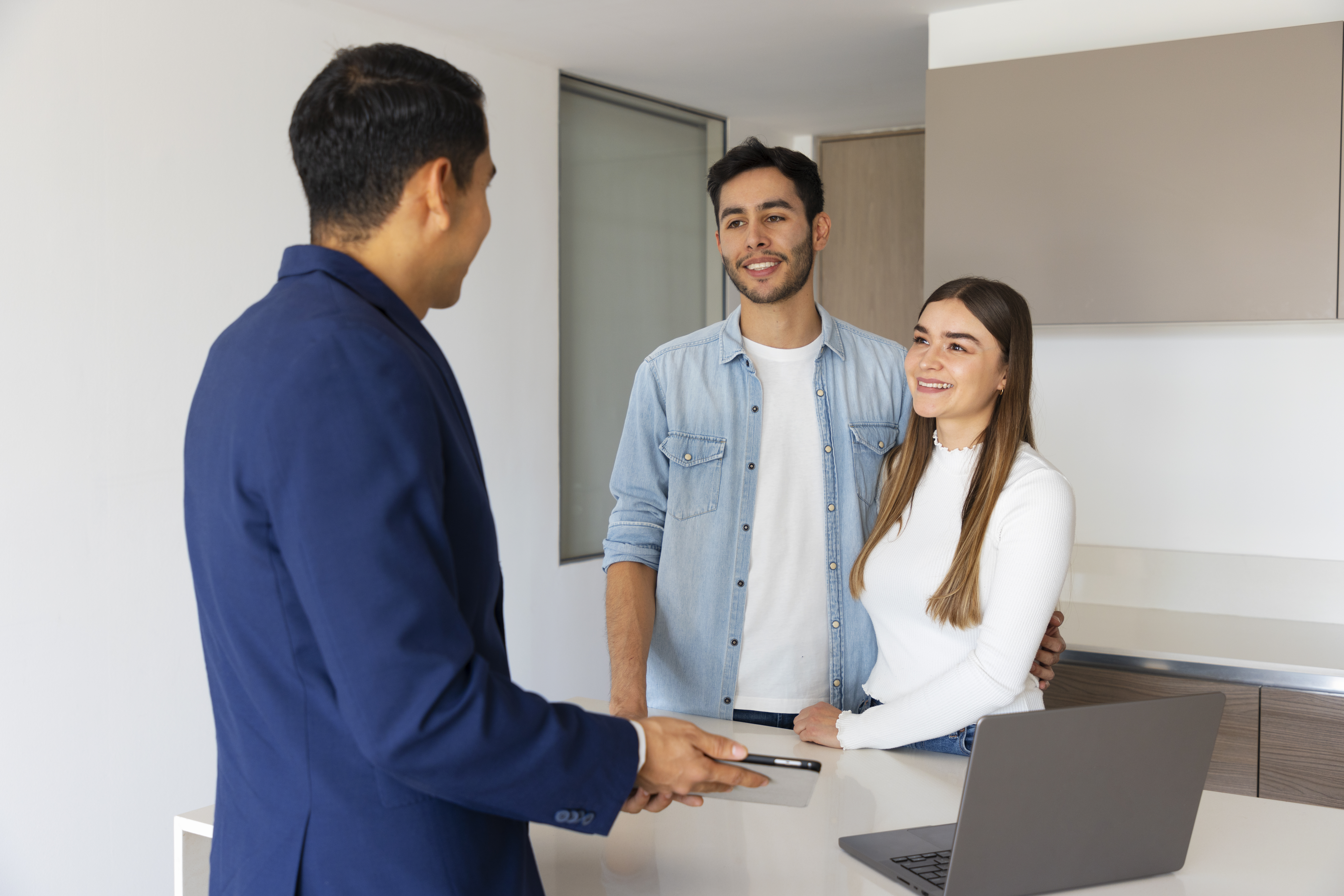 Property Dealer in Indirapuram
