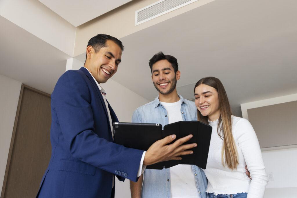 Real estate agent in Ghaziabad